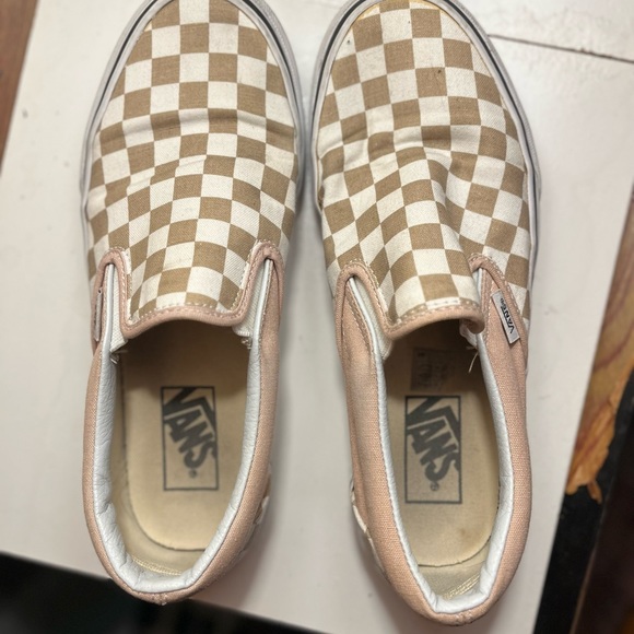 Vans - Picture 2 of 2